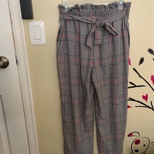 Plaid Paperbag high waist pants.